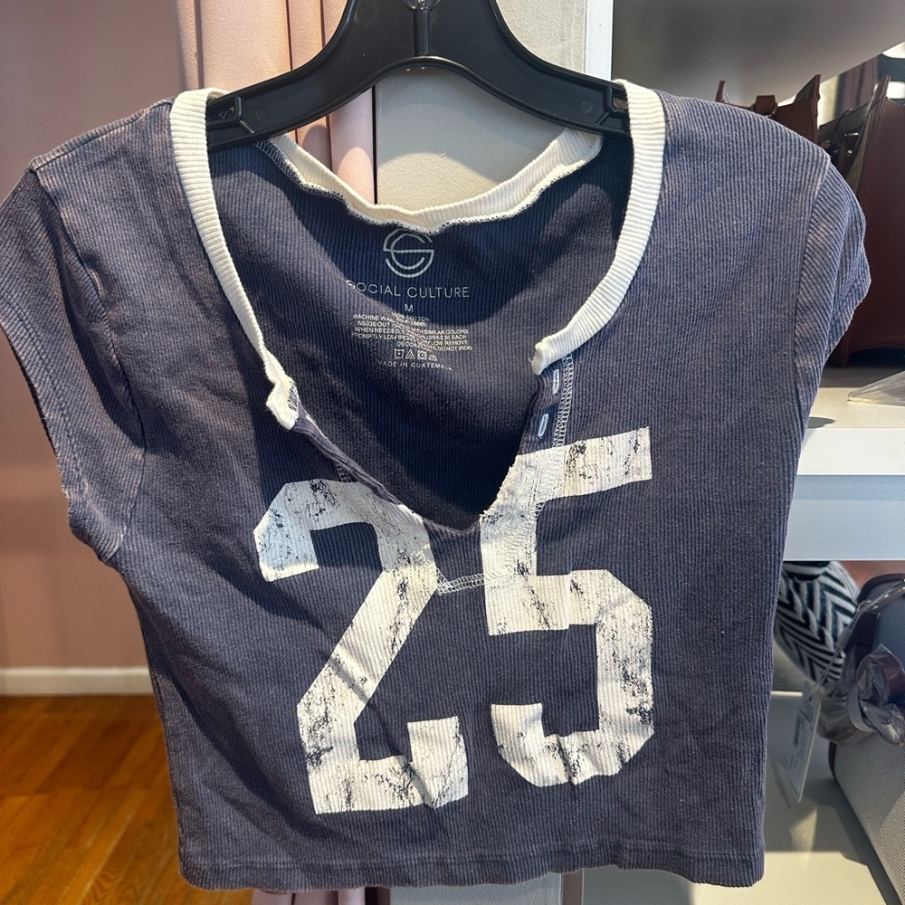 Social Culture Women's Purple Crop Top with '25' Design